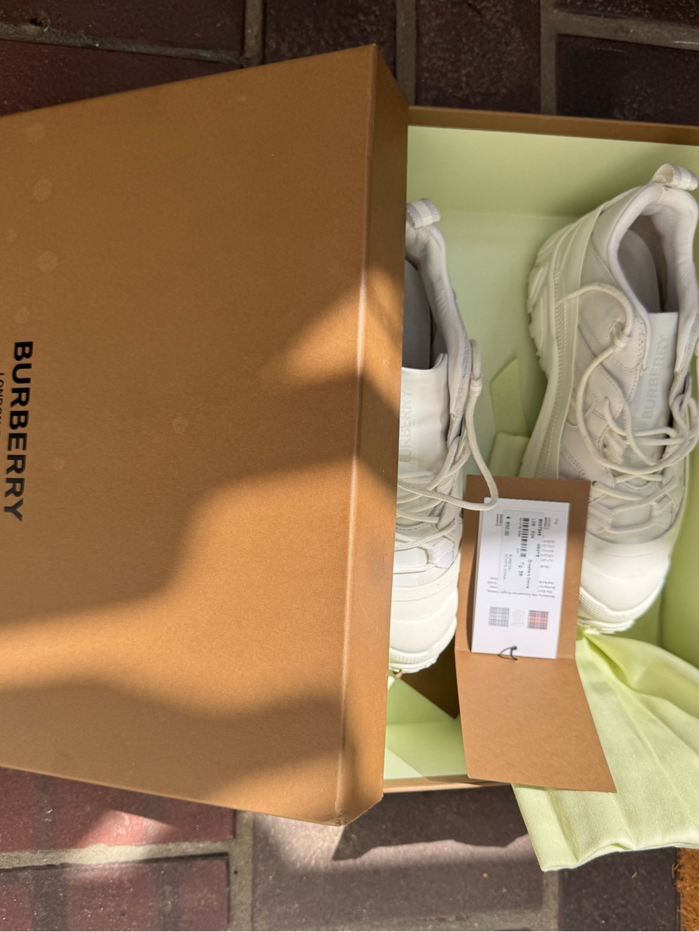 Burberry white Lace-Up Sneakers